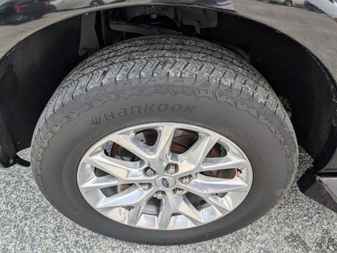 Used 2017 Ford Expedition EL Limited RWD image 12