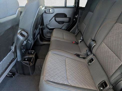 New 2025 Jeep Gladiator Mojave w/ Convenience Group image 13