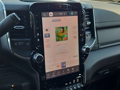 New 2026 RAM 3500 Laramie AWD/4WD image 22
