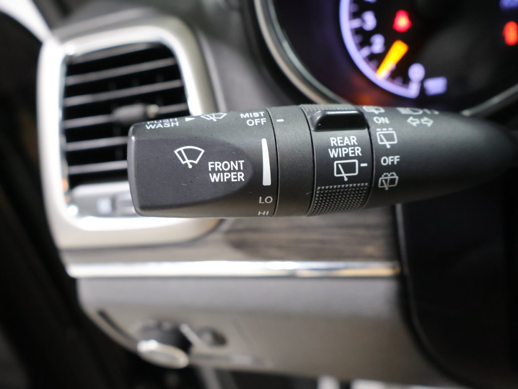 Used 2018 Jeep Grand Cherokee Overland AWD/4WD image 35