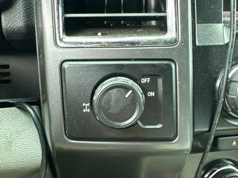 Used 2015 Ford F150 XLT w/ Equipment Group 302A Luxury RWD image 12