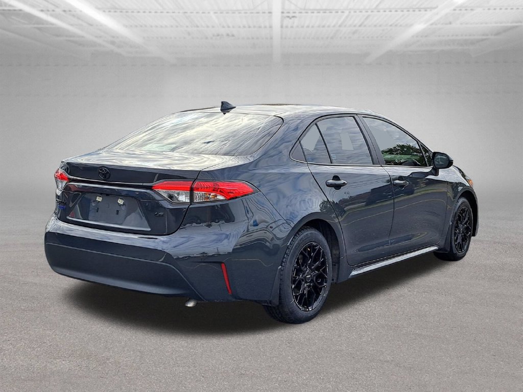 Used 2025 Toyota Corolla LE FWD image 7