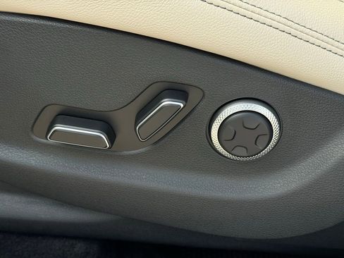 New 2026 Genesis GV70 2.5T Advanced image 28