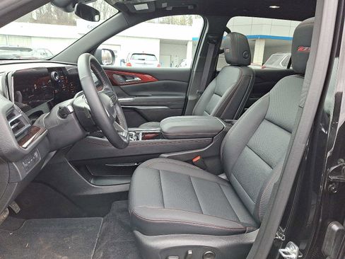 Used 2025 Chevrolet Traverse Z71 w/ Driver Confidence Package image 14