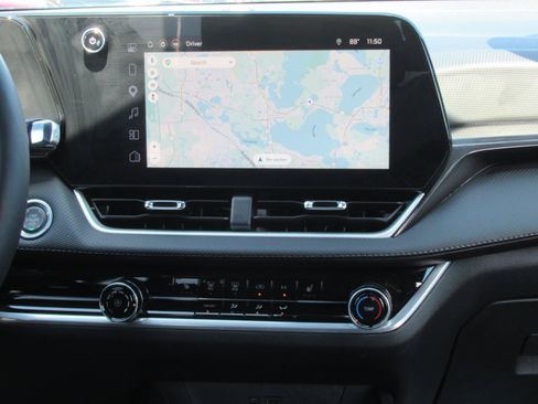 Certified 2026 Chevrolet Equinox LT FWD image 15