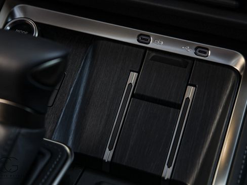 Used 2025 Lexus GX 550 w/ Accessory Package (2T) image 47