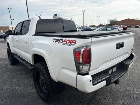 Used 2020 Toyota Tacoma TRD Sport w/ TRD Premium Sport Package image 5