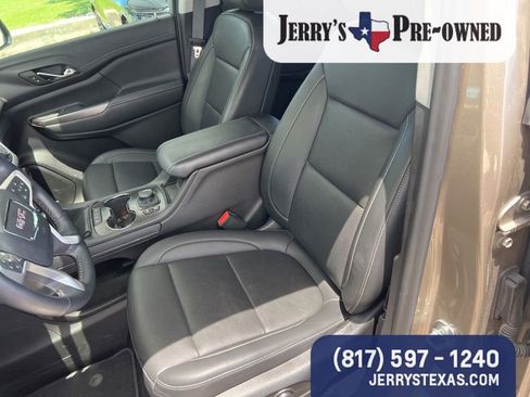 Used 2023 GMC Acadia SLT w/ Technology Package FWD image 9