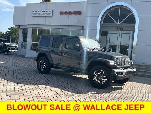 Used 2026 Jeep Wrangler Unlimited Sahara AWD/4WD image 2