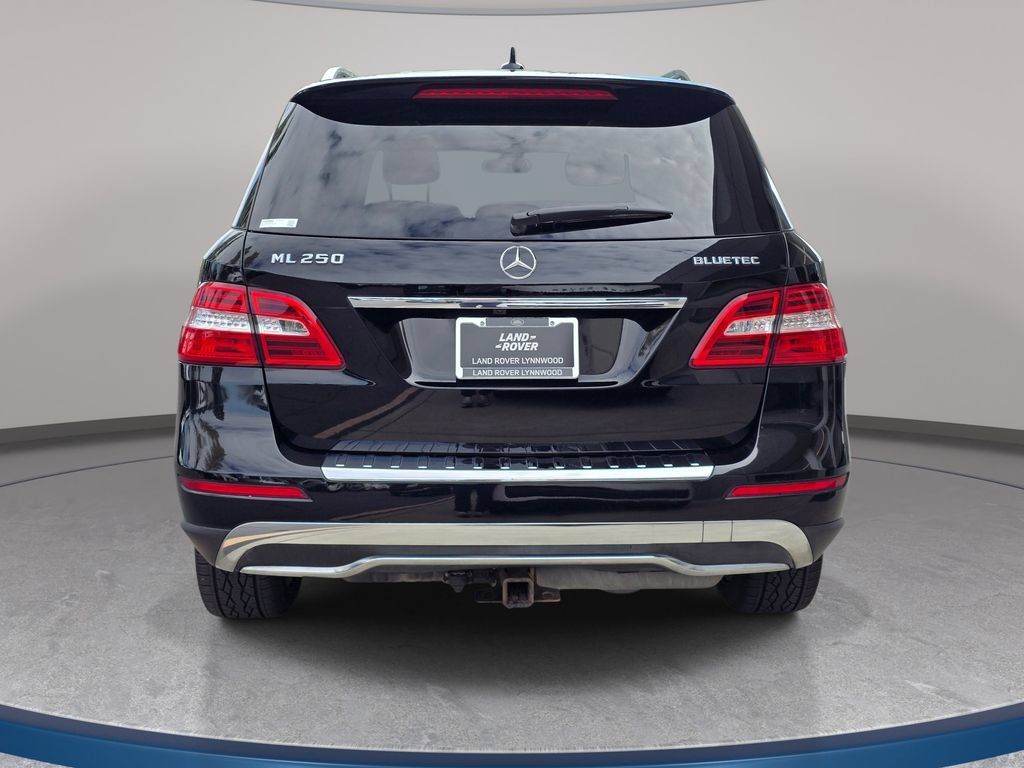 Used 2015 Mercedes-Benz ML 250 BlueTEC 4MATIC image 7