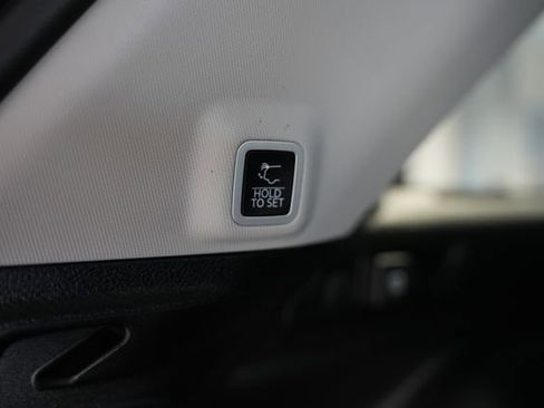 Used 2024 Jeep Grand Cherokee Limited w/ Luxury Tech Group II image 11