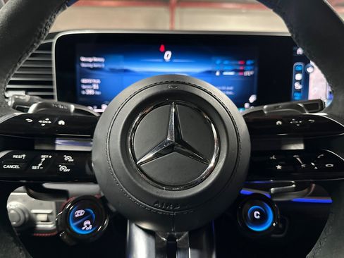 Used 2025 Mercedes-Benz GLE 53 AMG 4MATIC image 23