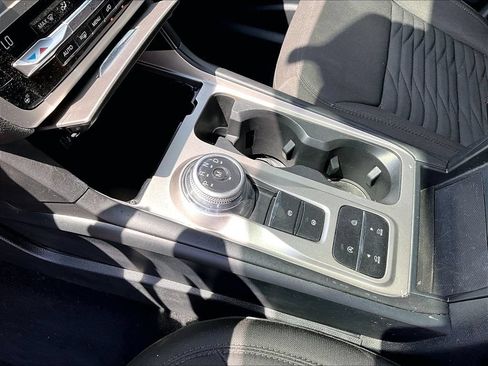 Used 2020 Ford Explorer XLT w/ Comfort Package RWD image 15