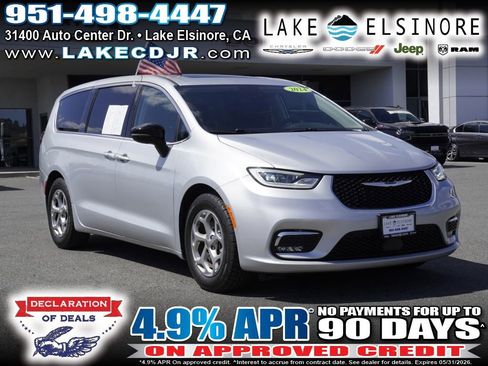 Used 2024 Chrysler Pacifica Limited FWD image 1