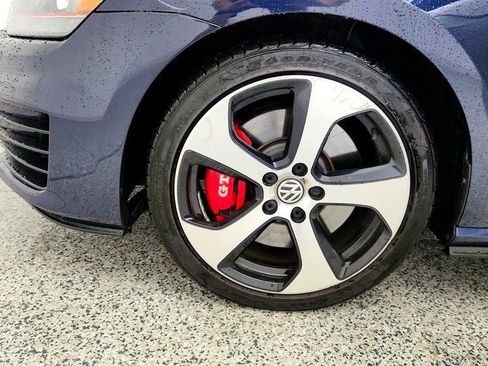 Used 2017 Volkswagen GTI SE FWD image 9