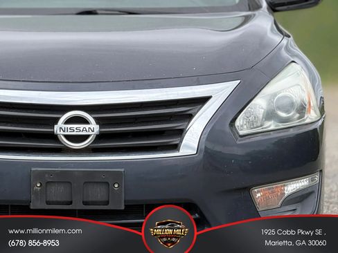 Used 2013 Nissan Altima 2.5 S FWD image 12