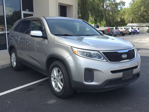 Used 2015 Kia Sorento LX FWD image 3