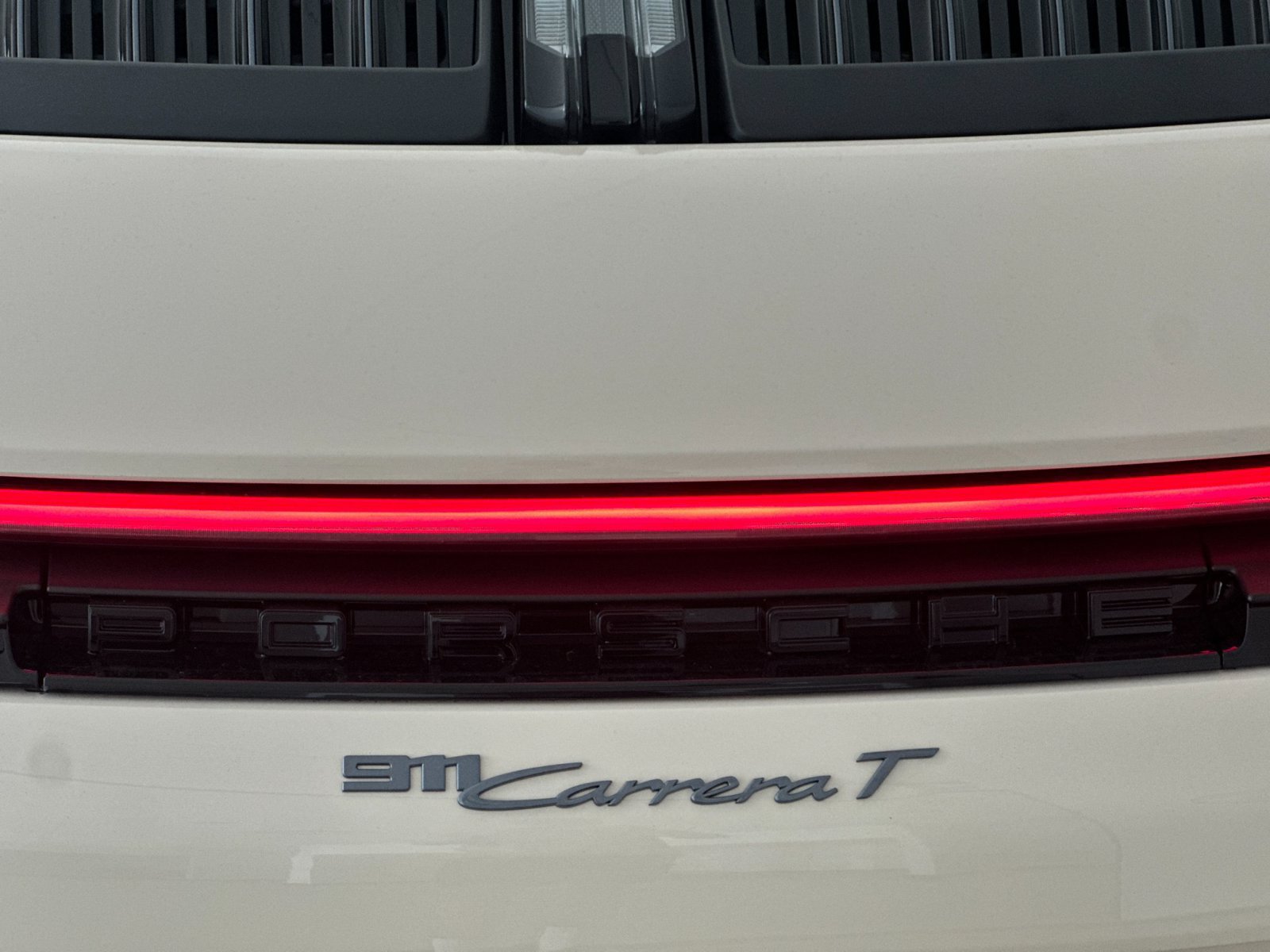 Certified 2026 Porsche 911 Carrera T RWD image 21