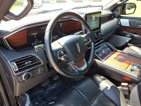 Used 2021 Lincoln Navigator L Reserve AWD/4WD image 16