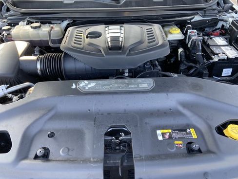Used 2023 Jeep Wagoneer L Series II RWD image 27