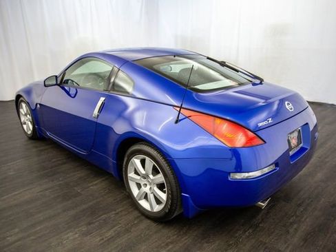 Used 2005 Nissan 350Z Coupe w/ (N93) Cargo Convenience Pkg image 11
