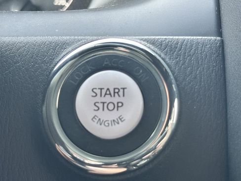 Used 2024 Nissan Armada Platinum w/ Captain's Chairs Package image 19