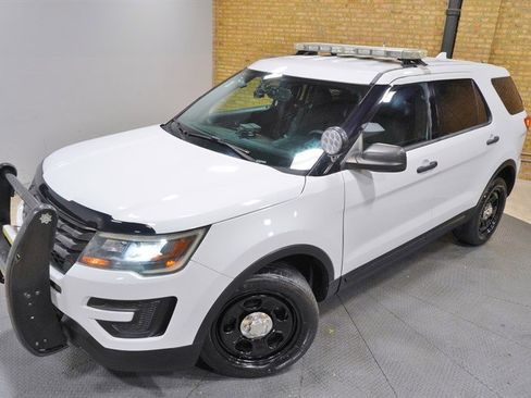 Used 2017 Ford Explorer 4WD Police Interceptor image 2