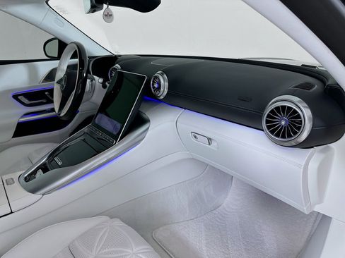 Used 2026 Mercedes-Benz Maybach SL 680 image 28