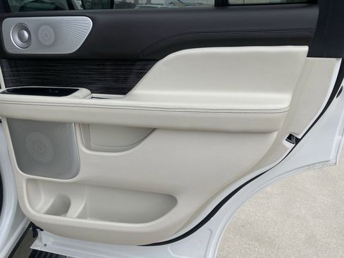 Used 2021 Lincoln Navigator Black Label image 7