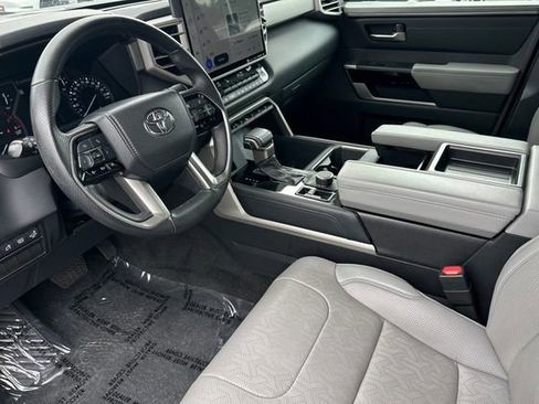 Used 2023 Toyota Tundra Limited AWD/4WD image 11