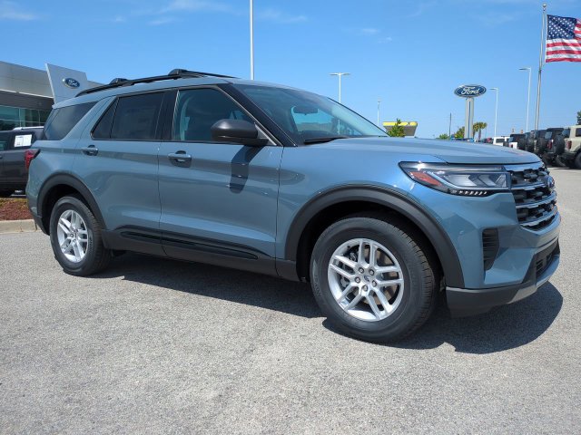 New 2026 Ford Explorer Active RWD image 2