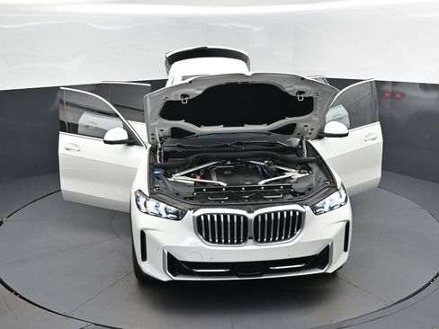 Used 2025 BMW X5 sDrive40i w/ Climate Comfort Package RWD image 52