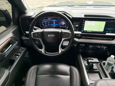Used 2024 Chevrolet Silverado 1500 LT Trail Boss w/ LT Trail Boss Premium Package AWD/4WD image 25