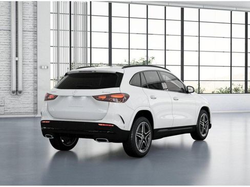 Certified 2024 Mercedes-Benz GLA 250 4MATIC image 33