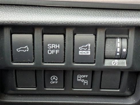 Used 2023 Subaru Forester Premium image 27