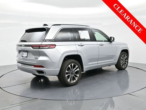 Used 2023 Jeep Grand Cherokee Overland image 7