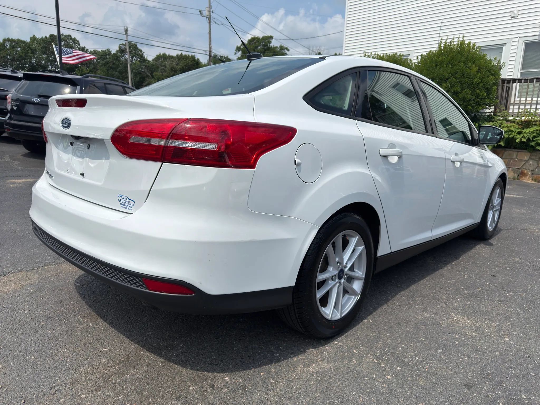 Used 2018 Ford Focus SE FWD image 7
