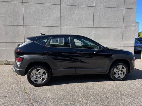 Used 2025 Hyundai Kona SE image 5