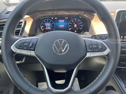 New 2026 Volkswagen Atlas SE FWD image 15