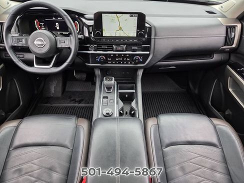 Used 2023 Nissan Pathfinder Platinum w/ Cargo Package AWD/4WD image 12