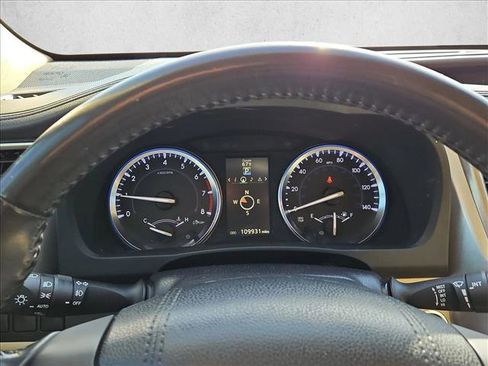 Used 2015 Toyota Highlander XLE image 11