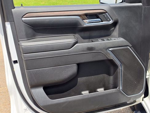 Used 2024 Chevrolet Silverado 1500 LT AWD/4WD image 15