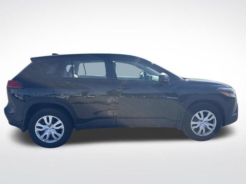 Used 2023 Toyota Corolla Cross L AWD/4WD image 7
