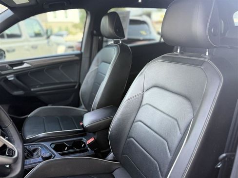 Used 2022 Volkswagen Tiguan SEL R-Line AWD/4WD image 24