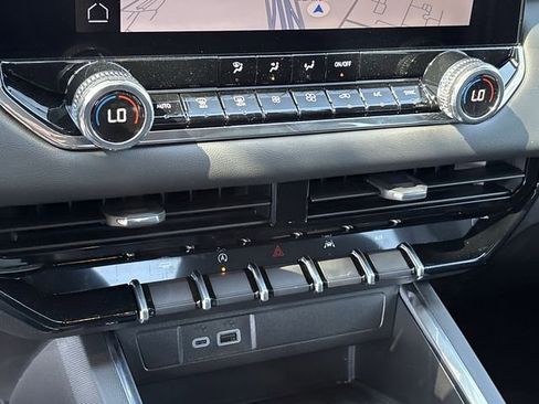 New 2026 GMC Canyon Elevation w/ Convenience Package image 29