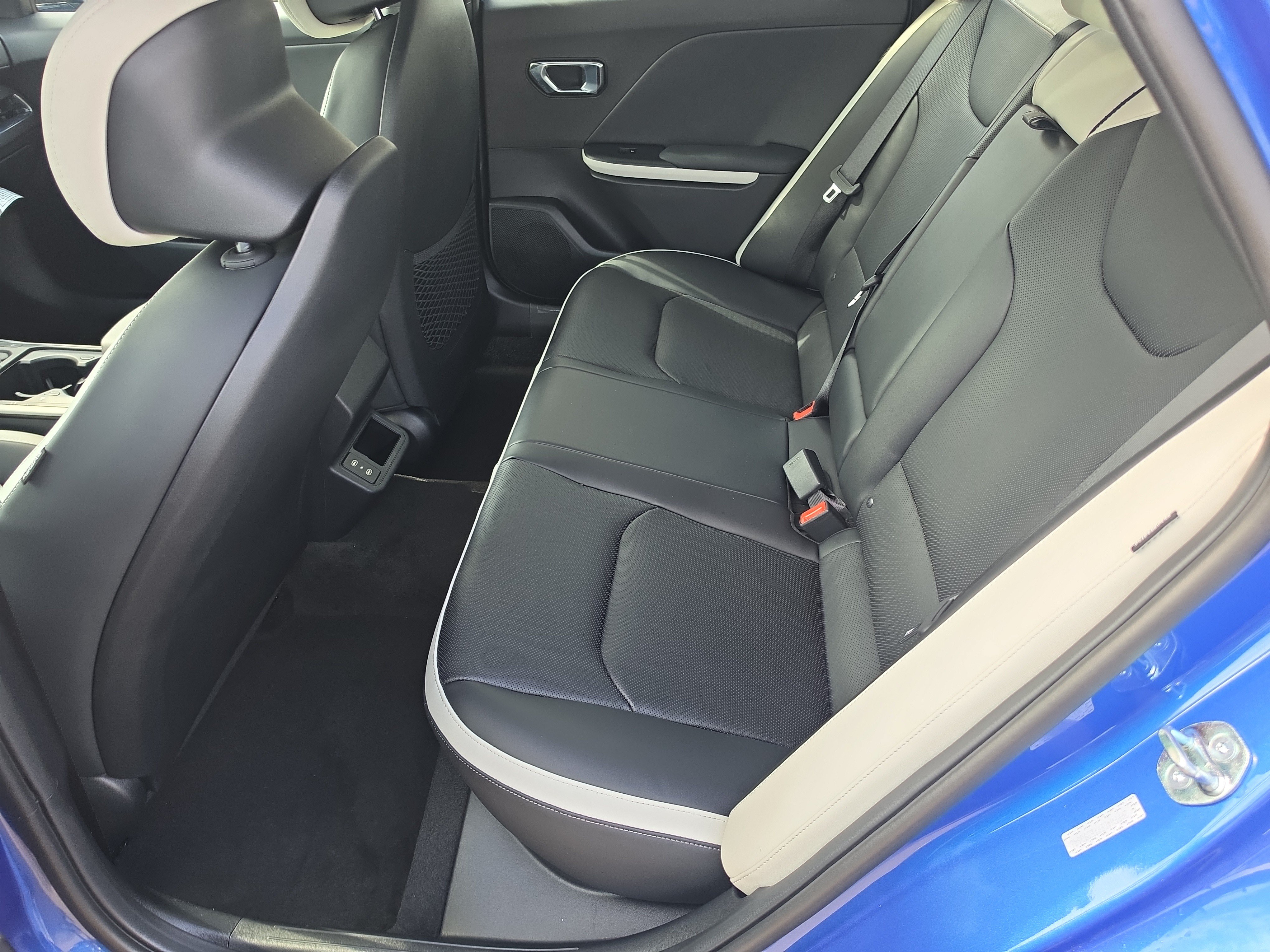 New 2026 Kia K4 GT-Line Turbo w/ GT-Line Sunroof Package FWD image 16