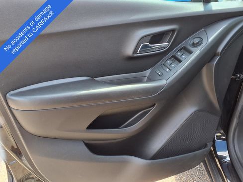 Used 2020 Chevrolet Trax LS w/ Tint and Cruise Package FWD image 15