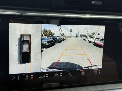 Used 2025 GMC Sierra 3500 Denali AWD/4WD image 23
