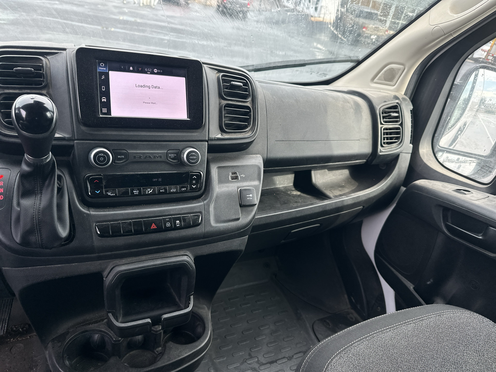 Used 2023 RAM ProMaster 2500 FWD image 13