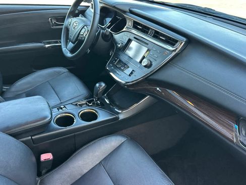Used 2014 Toyota Avalon XLE Touring FWD image 15